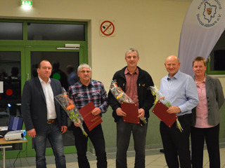 Ehrennadel des in Gold für Rolf Müller, SV 90 Havelberg, sowie Klaus Mohnhaupt, langjähriger Rechtswart im KSB-Präsidium Ehrennadel des LSB in Silber für Torsten Rüsting, Schatzmeister im KSB-Präsidium